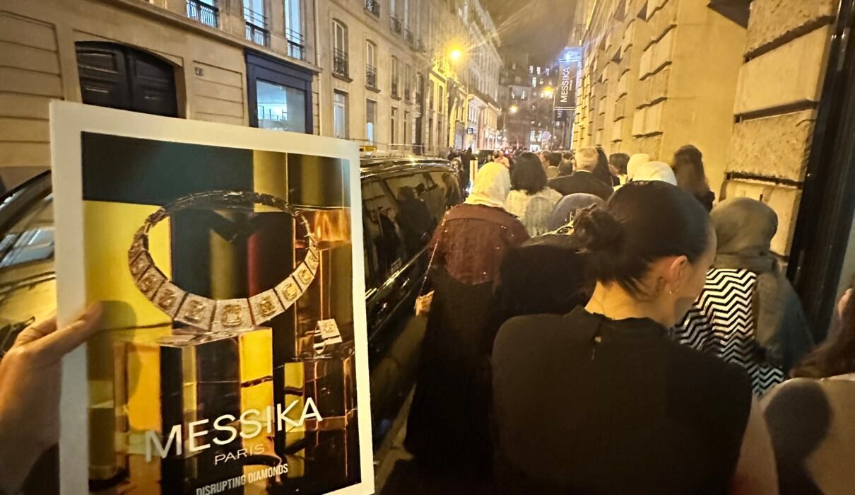Haute Joaillerie lors d’un troisième défilé éblouissant au Pavillon Cambon à Paris.